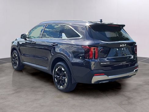Certified 2025 Kia Sorento S AWD/4WD image 6