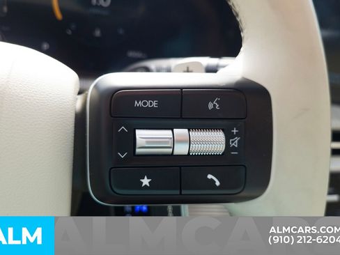 Used 2024 Hyundai Santa Fe Calligraphy image 12