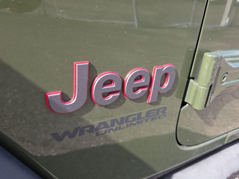 Used 2021 Jeep Wrangler Unlimited Rubicon image 29