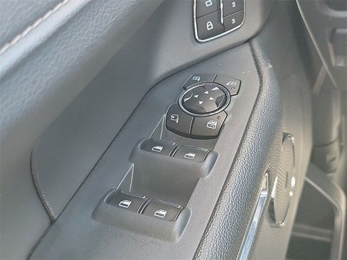 Used 2024 Ford Expedition XLT image 14