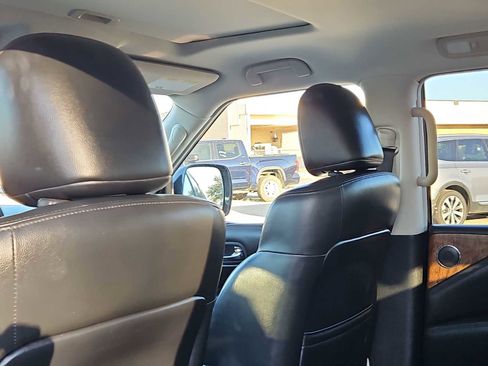 Used 2022 Nissan Armada SL w/ Captain's Chairs Package image 16