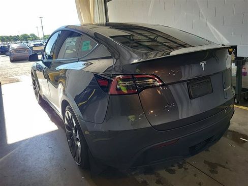Used 2023 Tesla Model Y Performance AWD/4WD image 4