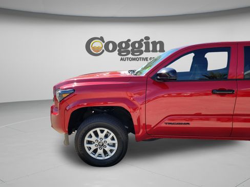 Certified 2025 Toyota Tacoma SR AWD/4WD image 30