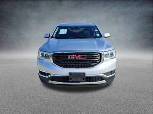 Used 2018 GMC Acadia SLE FWD image 2