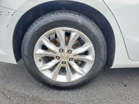 Used 2019 Chevrolet Malibu LT w/ Driver Confidence Package II FWD image 9