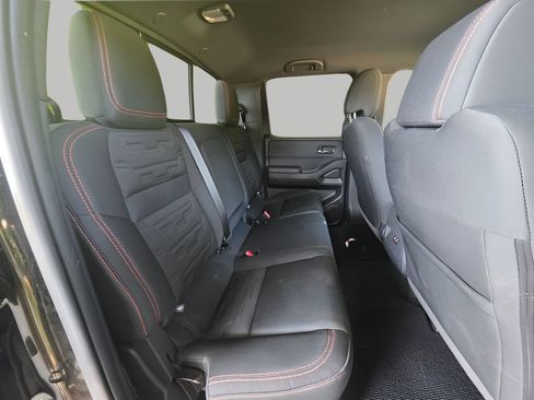 Used 2025 Nissan Frontier PRO-4X AWD/4WD image 6