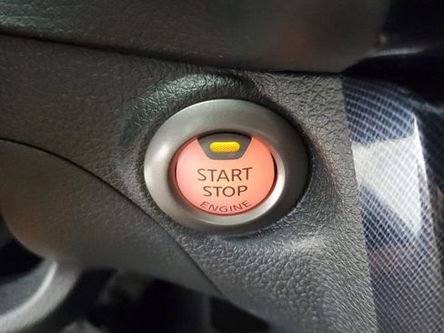 Used 2018 Nissan Sentra SR w/ Technology Package FWD image 31