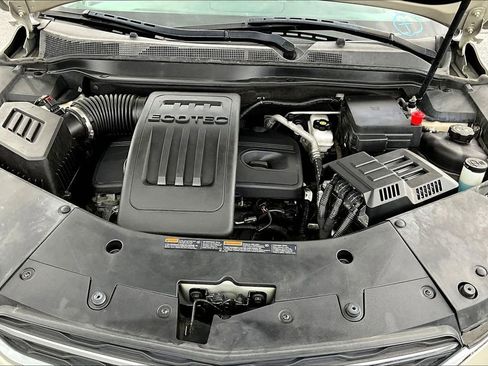 Used 2016 Chevrolet Equinox LTZ w/ Enhanced Convenience Package FWD image 10