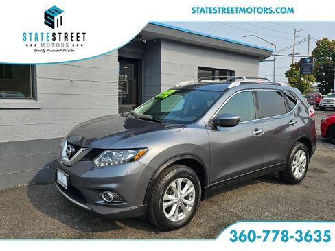 Used 2016 Nissan Rogue SV image 1