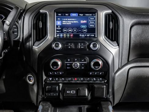 Used 2021 GMC Sierra 2500 Denali w/ Denali Ultimate Package AWD/4WD image 24