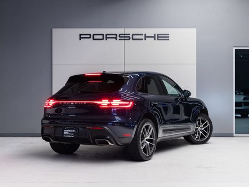 Certified 2023 Porsche Macan AWD/4WD image 7