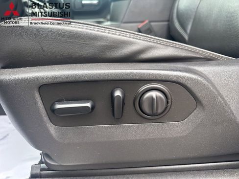 Used 2019 Chevrolet Silverado 1500 High Country w/ Technology Package AWD/4WD image 22