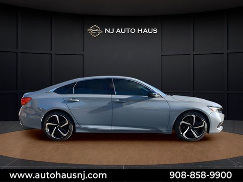 Used 2022 Honda Accord Sport image 9