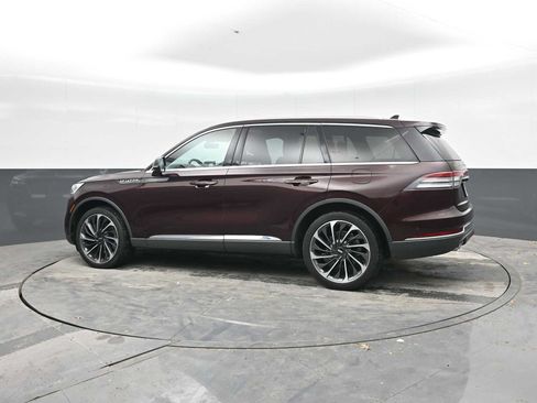 Used 2020 Lincoln Aviator Reserve w/ Equipment Group 202A AWD/4WD image 2
