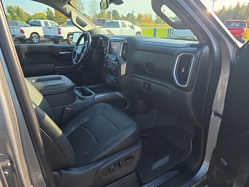 Used 2019 Chevrolet Silverado 1500 LTZ AWD/4WD image 28