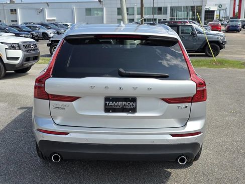 Used 2019 Volvo XC60 T6 Momentum w/ Premium Package AWD/4WD image 4