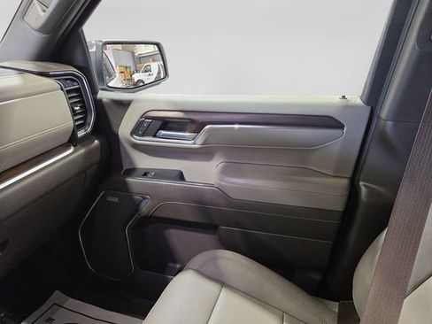 Used 2022 GMC Sierra 1500 SLT w/ SLT Premium Plus Package AWD/4WD image 21