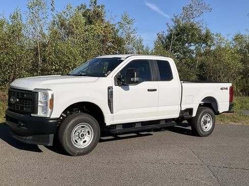 New 2026 Ford F250 XL w/ F-250 >10K GVWR Package image 29