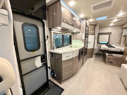 Used 2020 Mercedes-Benz Sprinter 3500 image 60