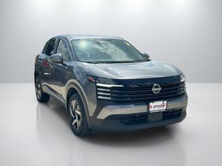 Used 2025 Nissan Kicks SV w/ Charging Package FWD video 3