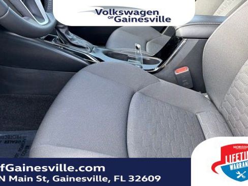 Used 2023 Toyota Corolla SE w/ SE Premium Package image 18