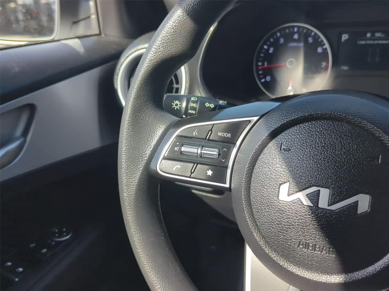 Used 2023 Kia Forte LXS w/ LXS Technology Package FWD image 19