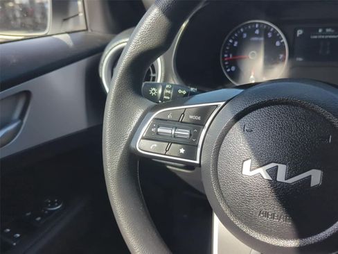 Used 2023 Kia Forte LXS w/ LXS Technology Package FWD image 19
