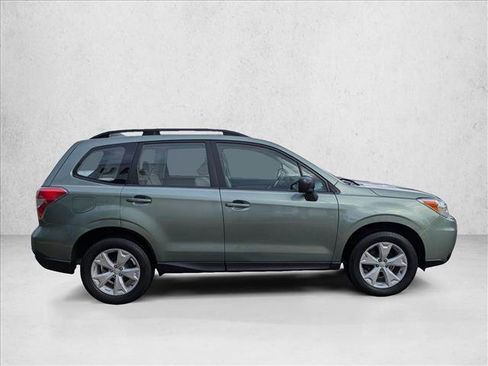 Used 2016 Subaru Forester 2.5i w/ Alloy Wheel Package AWD/4WD image 4