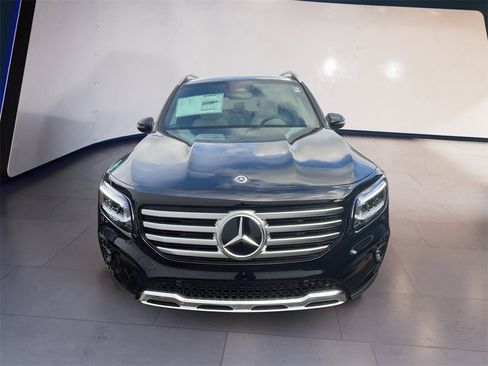 New 2026 Mercedes-Benz GLB 250 4MATIC image 5