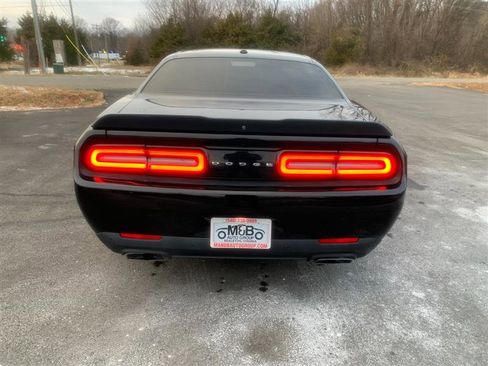 Used 2020 Dodge Challenger R/T image 5
