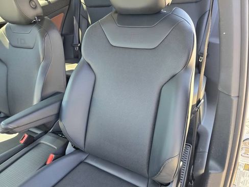 Used 2021 Volkswagen ID.4 Pro S w/ Gradient Package RWD image 16