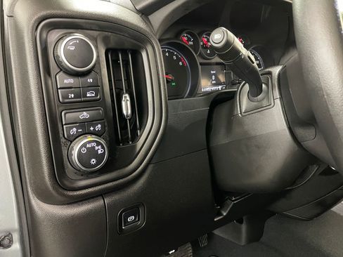 Certified 2025 Chevrolet Silverado 1500 Custom AWD/4WD image 25