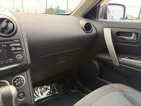 Used 2015 Nissan Rogue S w/ Convenience Package AWD/4WD image 25