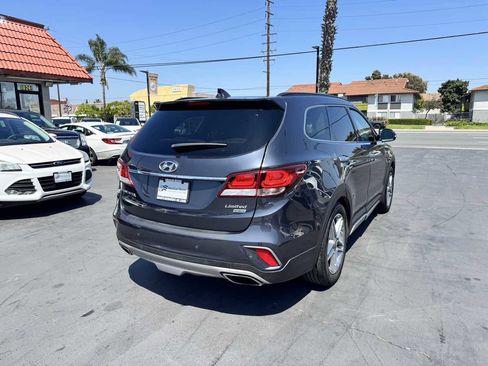 Used 2017 Hyundai Santa Fe Limited w/ Cargo Package FWD image 5