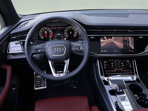 New 2026 Audi SQ7 Premium Plus AWD/4WD image 16