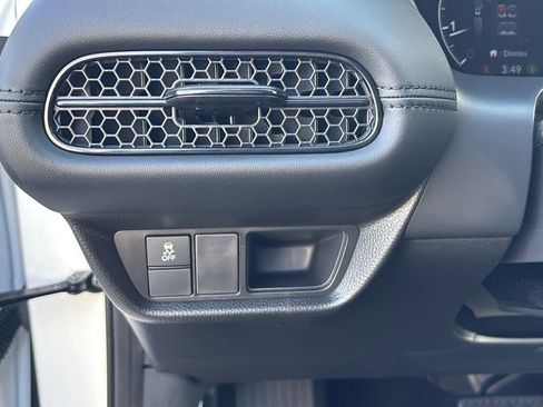 Certified 2025 Honda HR-V LX image 15