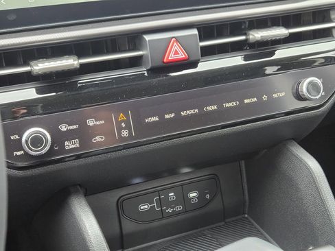 New 2026 Kia Sportage SX image 14