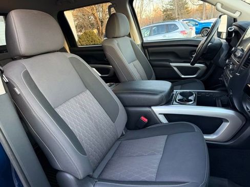 Used 2023 Nissan Titan SV w/ SV Convenience Package image 19