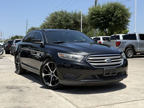 Used 2015 Ford Taurus SEL w/ Equipment Group 201A FWD image 2