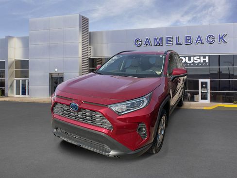 Used 2019 Toyota RAV4 Limited w/ Limited Grade Weather Package AWD/4WD image 2