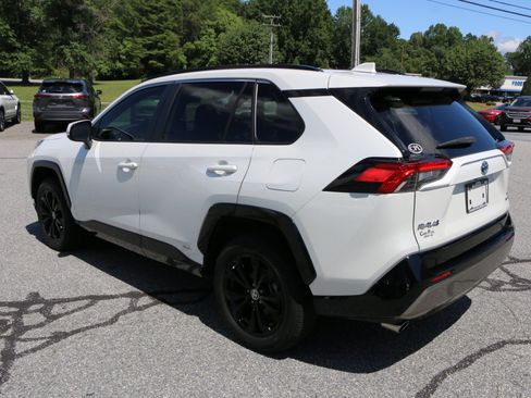 Used 2023 Toyota RAV4 SE AWD/4WD image 3