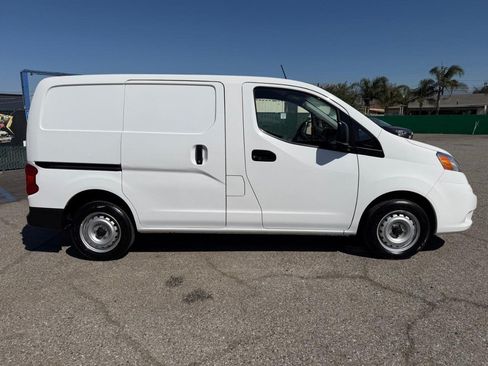 Used 2021 Nissan NV200 S FWD image 4