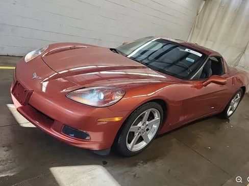 Used 2005 Chevrolet Corvette Coupe w/ Preferred Equipment Group image 1