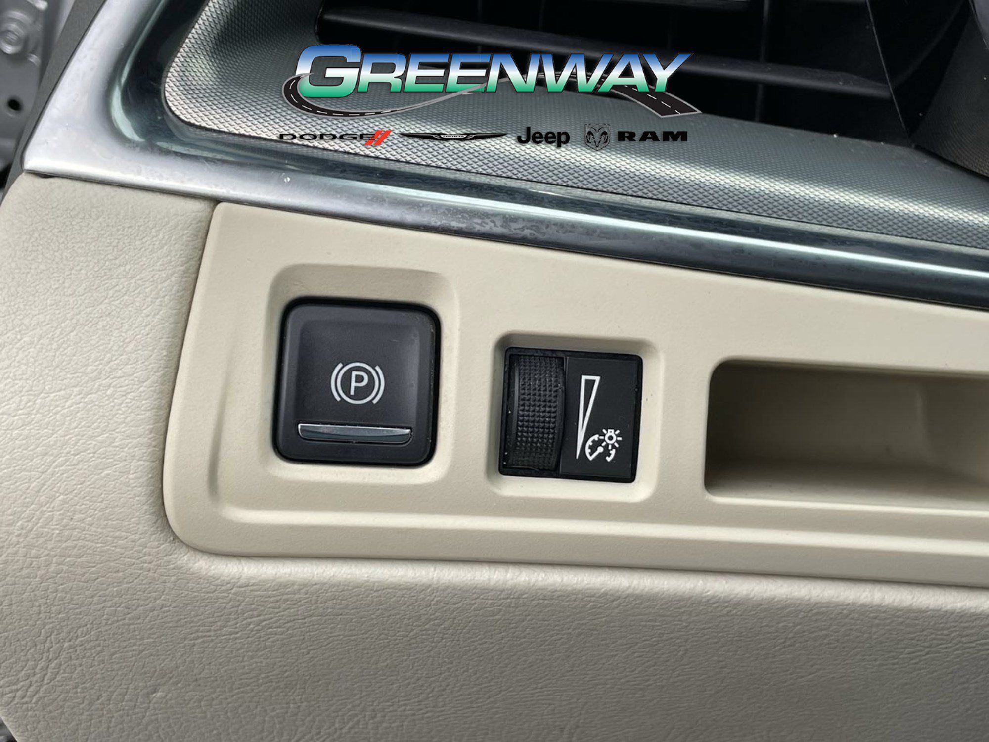 Used 2017 Cadillac XT5 Premium Luxury FWD image 27