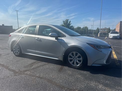 Used 2024 Toyota Corolla LE FWD image 6