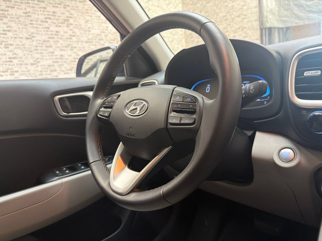 Certified 2026 Hyundai Venue SEL FWD image 18