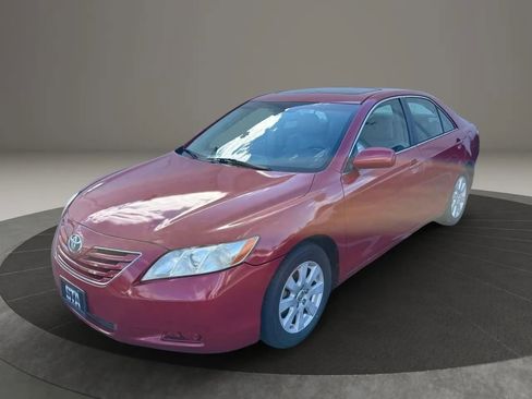 Used 2008 Toyota Camry XLE image 2