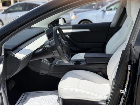 Used 2023 Tesla Model 3 Standard Range image 18