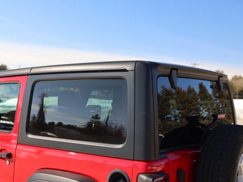 Used 2020 Jeep Wrangler Sport image 32