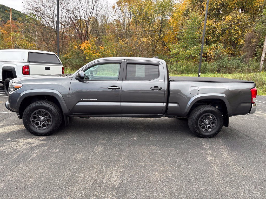 Used 2017 Toyota Tacoma SR5 w/ Tow Package AWD/4WD image 2